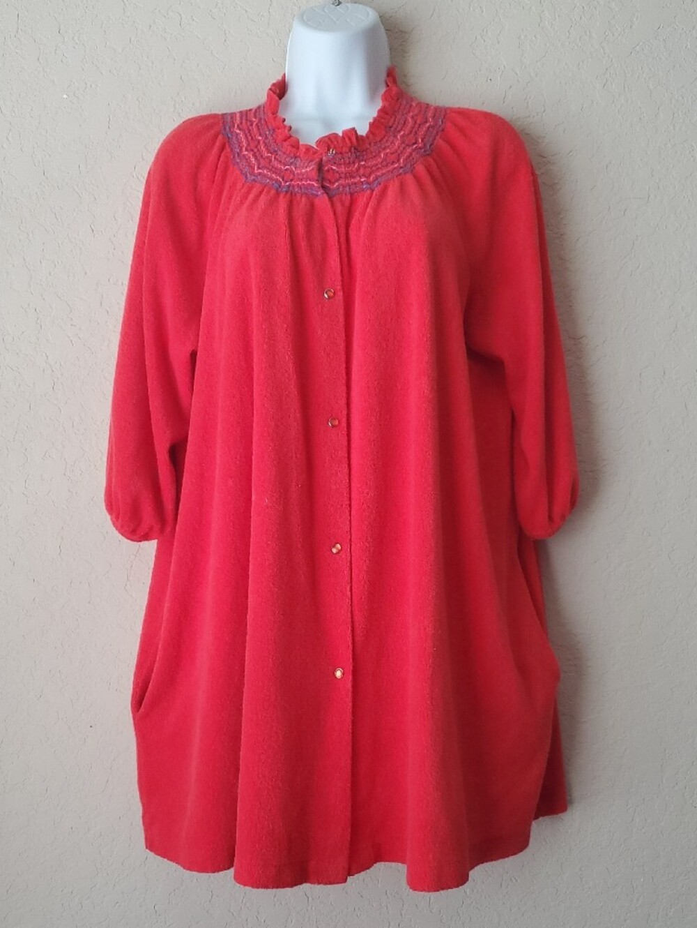 Vintage Vanity Fair Red Housecoat Robe Embroidered Neck Size M